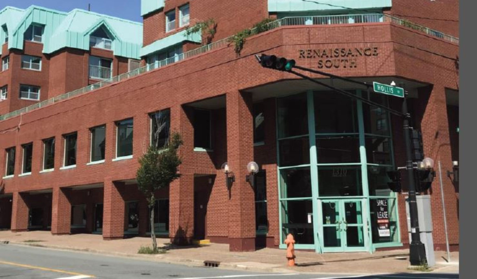 Exterior of 1313 Renaissance South Barrington Street 