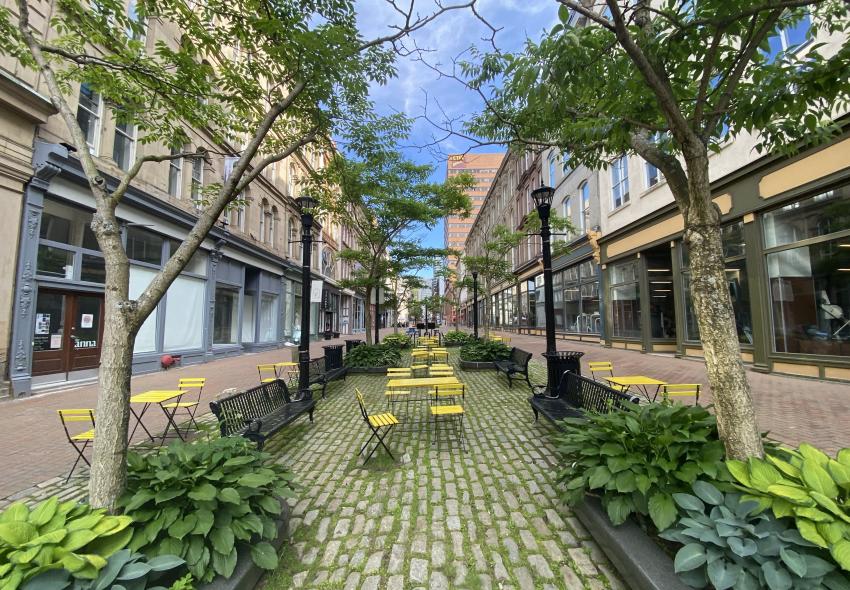 Granville Mall Seasonal Seating